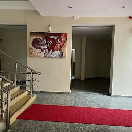 Selahaddin Eyyubi Uygulama Hotel Estambul